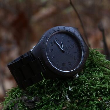 Чоловічий дерев'яний годинник Uwood Serie: аналоговий кварц, вінтажний стиль, римські цифри, сандалове дерево, ручної роботи, чорний колір