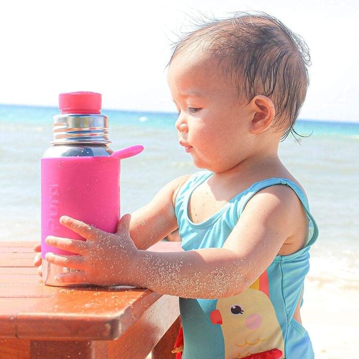 Pura Sport vacuum-insulated 650 ml stainless steel water bottle with silicone sport flip-top lid and sleeve, (plastic-free, non-toxic certified, BPA-free) (Pink)