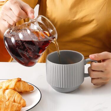 Набір кавових чашок Hasense Porcealin, 4 шт. з підставкою, 425 мл, великі керамічні чашки з рельєфною поверхнею для капучино, чаю, гарячого шоколаду, напоїв, придатні для миття в посудомийній машині (сірий, 425 мл)