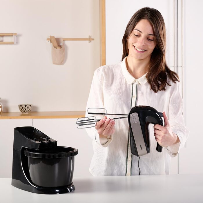 Ручний міксер Black+Decker BXMX500E, 500 Вт, нержавіюча сталь, сірий/чорний, з чашею