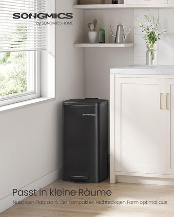 Сміттєве відро SONGMICS для кухні з механізмом закривання Softclose, 30 л, чорний (LTB592E01)