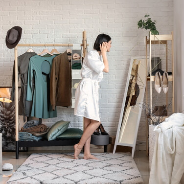 Hang-in Closet Shelf