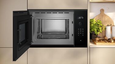 Вбудована мікрохвильова піч NEFF HLAWG25S3, 50x38 см, LED дисплей, автоматичні програми, Easy Clean, Easy Clock, чорний колір