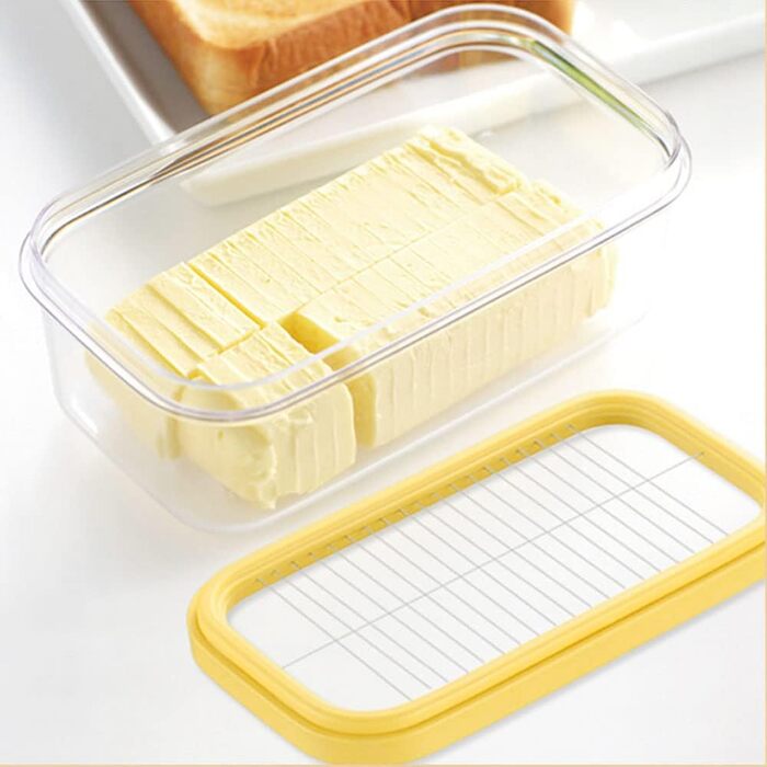 Plastic butter shaper, butter container with lid for the refrigerator, easily cuts two 113 ml sticks of butter
