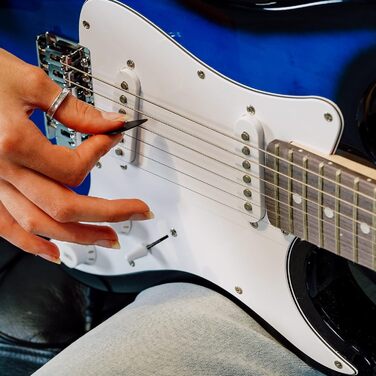 Електрогітара 3/4 розміру 3rd Avenue XF Ultimate Kit з підсилювачем 10W, тюнером, кабелем, стійкою, Gigbag, ременем, запасними струнами, медіаторами, каподастром - Початковий набір, блакитний