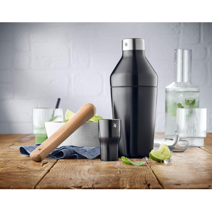 WMF Baric Shaker, stainless steel cocktail shaker with integrated bar strainer, dishwasher-safe