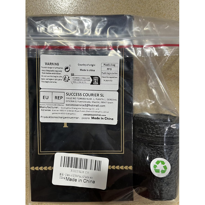 Фляга з воронкою та 4 маленькими чашками Zixrmor 1X304, 8oz (227 мл), з нержавіючої сталі, срібна
