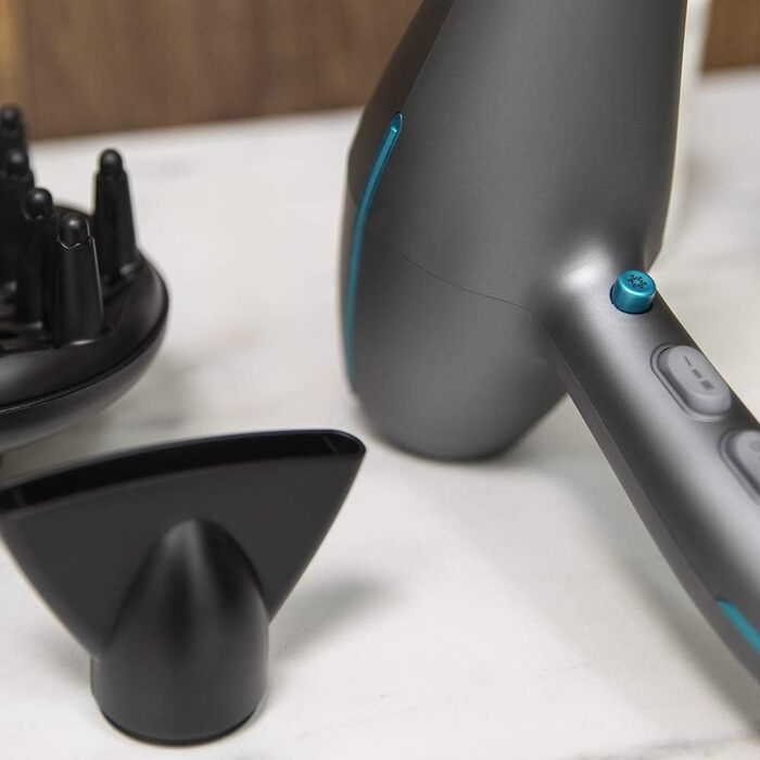 Фен Cecotec Bamba IoniCare 5300 Maxi Aura: 2200 Вт, AC-двигун, холодний струмінь, дифузор та концентратор, чорний