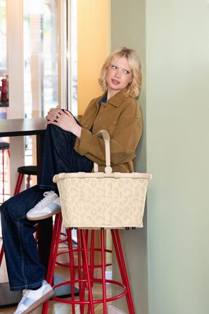 Сумка-шопер Reisenthel Carrybag Leo Vanilla – Стильна та містка сумка з водонепроникним дизайном та внутрішньою кишенею