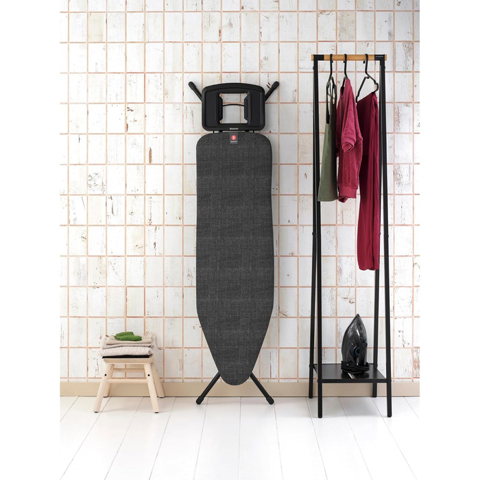 Гладильна дошка Brabantia Bügelbrett B, 124 x 38 см, Denim Black – 100% Fairtrade-бавовна, стабільна, регульована висота, з відсіком для праски