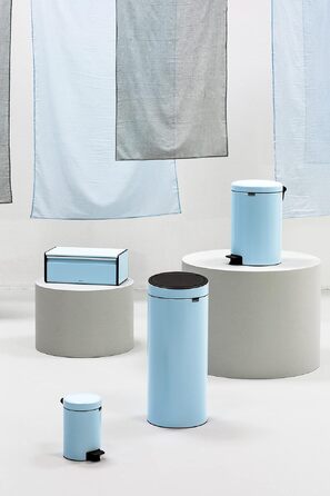 Сміттєвий кошик Brabantia Touch Bin з виймаю одним пластиковим внутрішнім відром