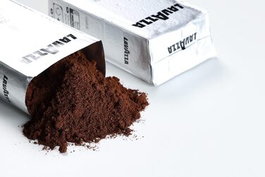 Мелена кава Lavazza Qualità Rossa Classico, для гейзерної кав'ярки та фільтр-кави, інтенсивність 7/10, темне обсмажування, 10 упаковок по 250 г