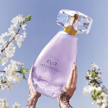 Парфумована вода Avon Eve Alluring для жінок, 50 мл