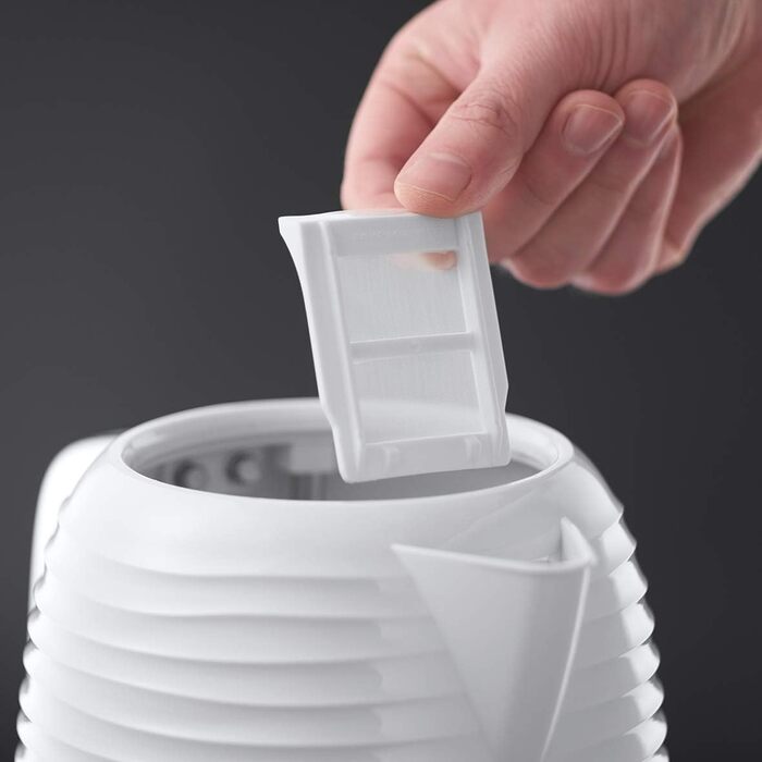 Електричний чайник Russell Hobbs Inspire Weiss 1.7л, 2400W, з фільтром від накипу, індикатором рівня води, знімним кришкою