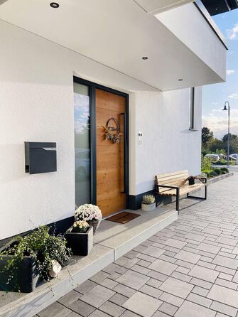 Поштова скринька Metzler Anthrazit з газетницею та іменним шильдиком RAL 7016, вулична, антикорозійна, для настінного монтажу, сучасний дизайн 37x37x10.5 см