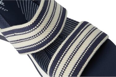 Сандалі Clarks Arla Stroll для дівчаток (36.5 EU, широка колодка, темно-синій з малюнком)