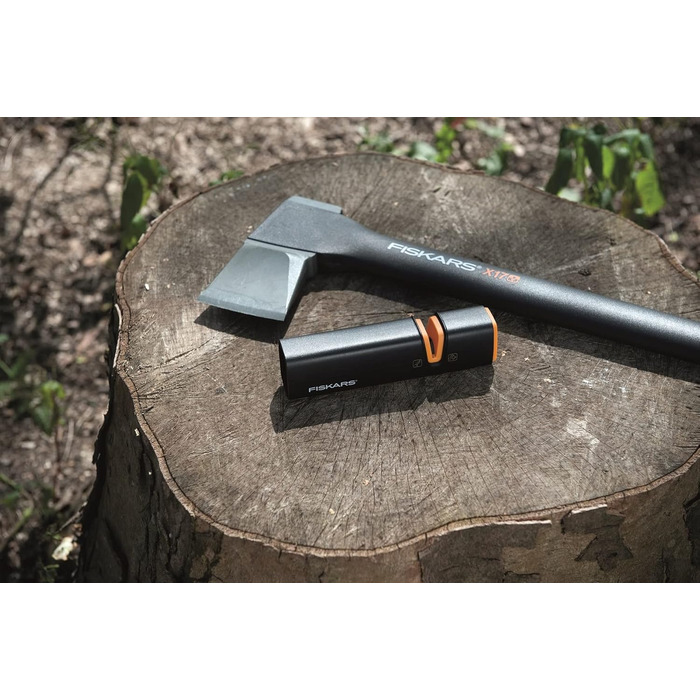 Точилка для ножів Fiskars Xsharp, керамічний точильний елемент, корпус з скловолокна, чорний/помаранчевий
