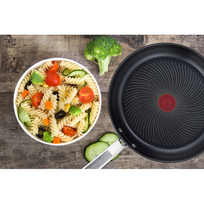 Набір сковорідок TEFAL Intuition (24, 26, 28 см) для індукційних плит, сталь з антипригарним покриттям