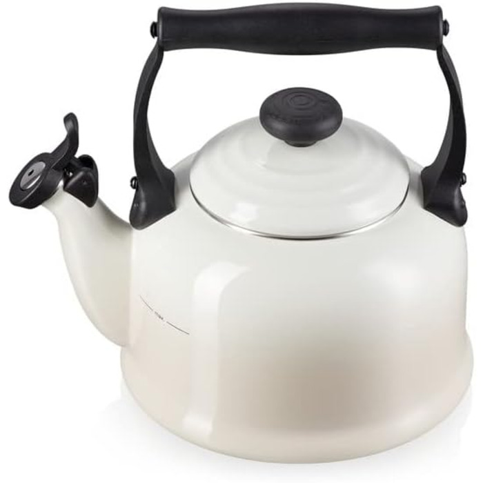 Le Creuset Kettle Tradition, Capacity: 2.1 l, Enameled Steel, Meringue, 40102027160000
