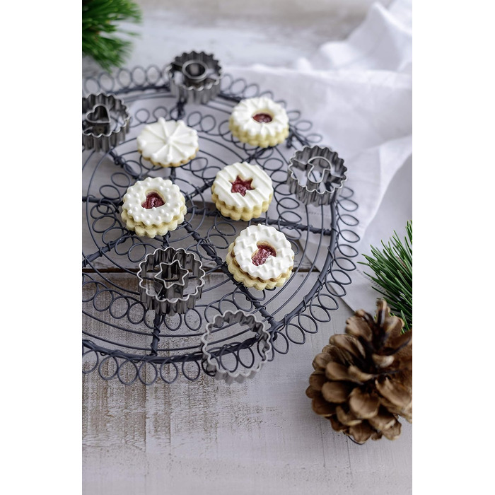 Набір формочок для печива Dr. Oetker Mini-Linzer 15 шт, металеві, різдвяні мотиви, для пряників, печива та мастики, сріблясті