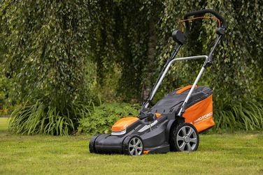 Акумуляторна газонокосарка Yard Force LMC40A 2x20V