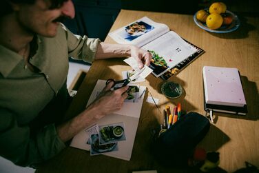 Універсальні ножиці Fiskars ReNew 16,7 см, чорні, з переробленої нержавіючої сталі та пластику, ергономічна ручка, модель 1074543