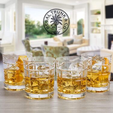 Regal Trunk & Co. Whisky Kristallgläser Set with Decanter - Set of 4 Square-Engraved Tumblers and Carafe - Crystal Whisky Decanter Set for Bourbon and Scotch - Includes Gift Box and Polishing Cloth