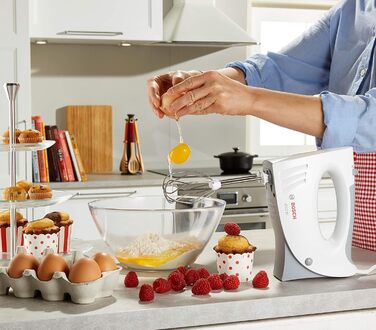 Ручний міксер Bosch MFQ3530 білий - 450 Вт, 5 швидкостей, з набором насадок