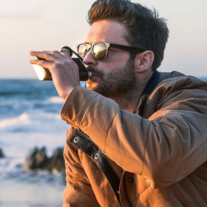 Фляга туристична 8oz з нержавіючої сталі, фляга з воронкою та 4 маленькими чашками, для алкоголю, похідна фляга для пікніків та вечірок (чорна)