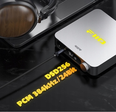 Підсилювач для навушників та ЦАП FiiO K11 R2R (чорний) з балансним виходом 4.4 мм та SE