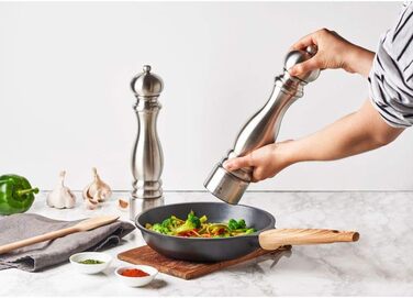 Перецьмолка PEUGEOT Paris Chef 30 см, нерж. сталь, срібляста