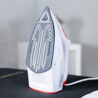 Парова праска Ufesa Steam Tech 2800, 2800 Вт