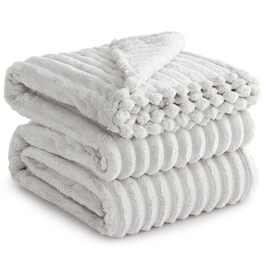 колір: бельгійський