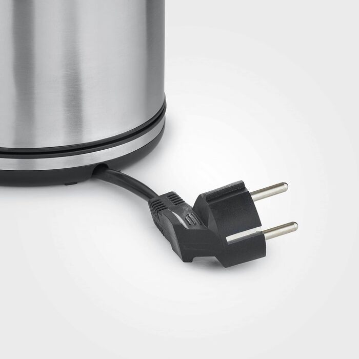 Електричний чайник SEVERIN 1 л з індикатором рівня води, фільтром від накипу, великим соплам, потужністю 2400 Вт, срільно-чорний колір, нержавіюча сталь, WK 3489