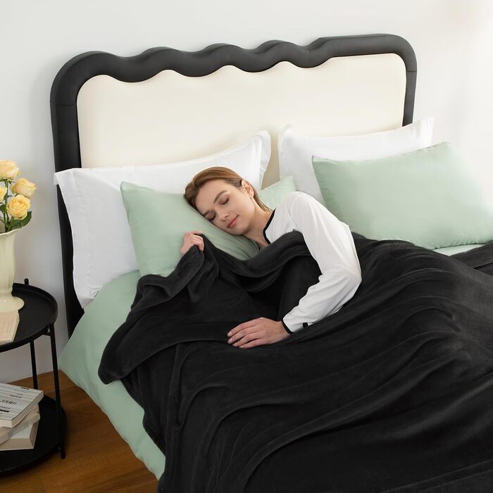 CozyLux Пухнаста ковдра для дивану 150x200 см - тепла та м'яка ковдра для чотирьох сезонів, флісова ковдра для софи/ліжка/дивану (2 шт., чорний)