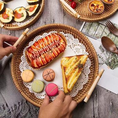 YANGQIHOME Rattan Round Serving Tray, Woven Basket Tray with Wooden Handles (32 cm)