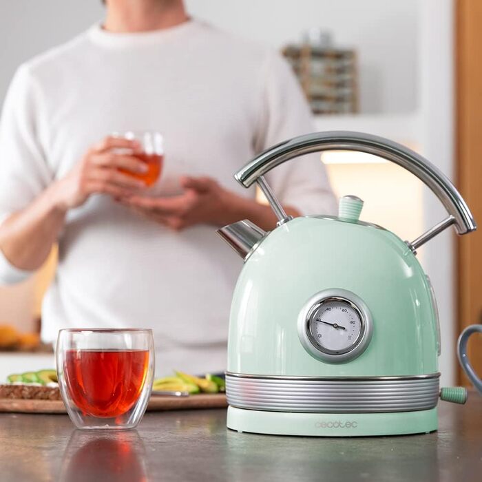 Електричний чайник Cecotec ThermoSense 420 Light Green, 1.8 л, 2200 Вт, з індикатором температури, зелений, з нержавіючої сталі, вінтажний стиль