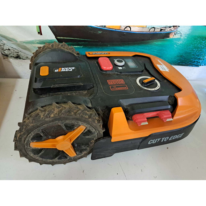 Робот-газонокосарка Worx WR, ширина стрижки 20 см