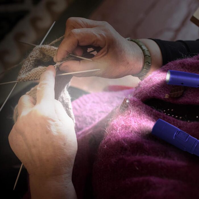 LED лампа на шию LUXJET для читання, в'язання, ремонту - акумуляторна, 3 кольори світла, регульована яскравість (темно-синій)