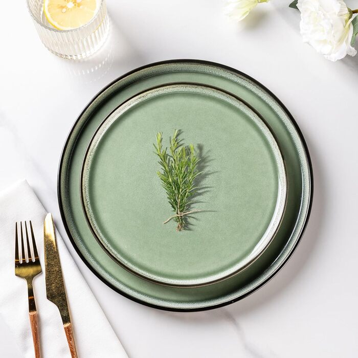 Набір посуду AmorArc з кераміки на 4 особи: тарілки та миски, реактивна глазур, міцний, для миття в посудомийній машині та використання в мікрохвильовці, комплект на 8 осіб (24 елементи) (Сервіз на 4, матовий чорний, оливковий)