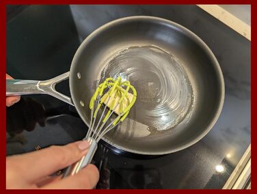 Силіконовий вінчик для збивання з лопатками, нержавіюча сталь 18/10, антипригарне покриття, безпечний для сковород, ергономічна ручка, ідеально підходить для змішування, збивання та перемішування, 27.9 см, червоний