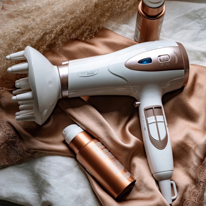 Фен для волосся ADLER 2400 Вт з дифузором та іонізацією