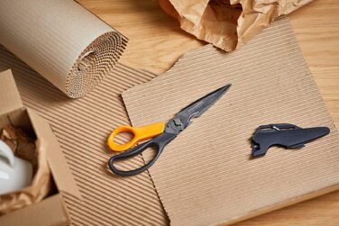 Універсальні ножиці Fiskars Cuts + More з титановим покриттям та заточувачем, розбірні леза, 23 см, чорно-помаранчеві, 1000809