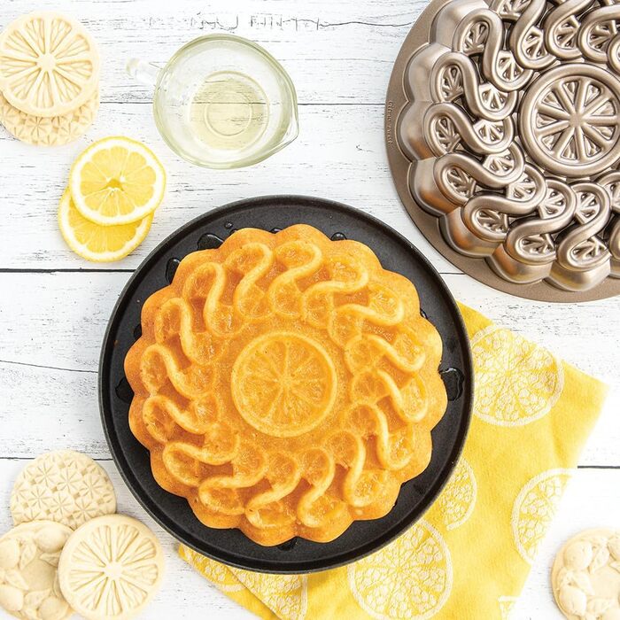 Форма для випічки Nordic Ware Citrus Twist, 8 відділень, для тортів та випічки