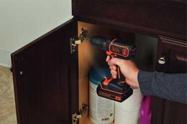 Дриль-шурупокрут 18V BLACK+DECKER BDCDC18B + 2 акумулятори + зарядний пристрій