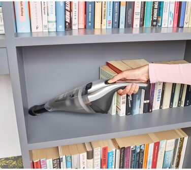 Акумуляторний пилосос ручний BLACK+DECKER Dustbuster NVC220WBC 7.2V (1.5Ah), сірий металік, 385 мл, без мішка, з насадкою для щілин та док-станцією