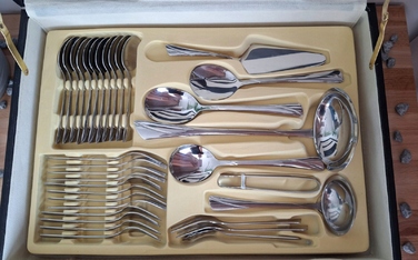 Набір столових приборів Zilner у кейсі, 72 предмети