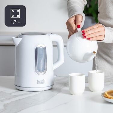 Електричний чайник BLACK+DECKER BXKE2202E, 2200W, 1.2L, поворотний на 360°, зручний для лівшів, з автовимкненням