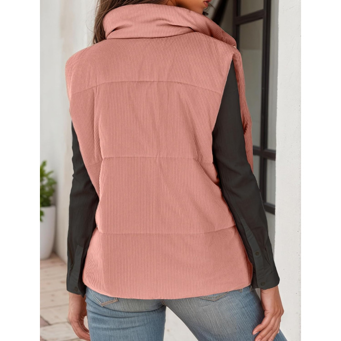 Жіноча тепла безрукавка FEOYA: коротка, з високим коміром, утеплена, рожевого кольору