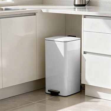 Сміттєвий відер з педаллю Harbour Housewares, 30 л, квадратний, нержавіюча сталь, білий, для кухні